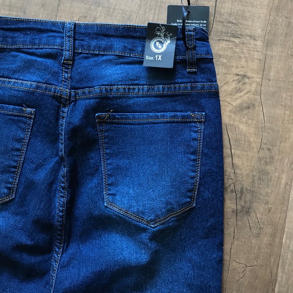 Fashion Nova Say Yes To Distress Jeans - Dark Wash - Picture 5 of 7